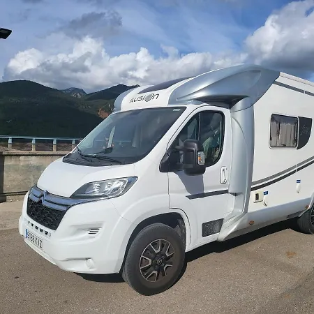 Autocaravana 6 Plazas Posibilidad De Moverse O Campsite *