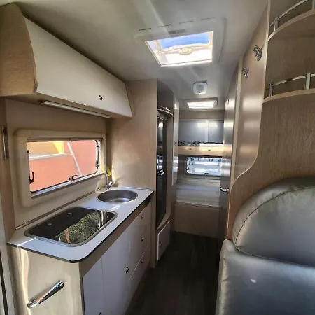 Campsite Autocaravana 6 Plazas Posibilidad De Moverse O *