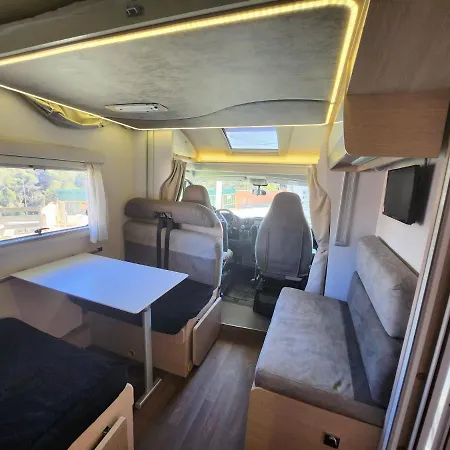 Autocaravana 6 Plazas Posibilidad De Moverse O
